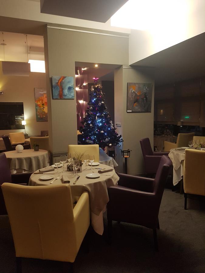 Logis - Hotel Du Nord Et Restaurant La Table D'Elisa กงเปียญ ภายนอก รูปภาพ